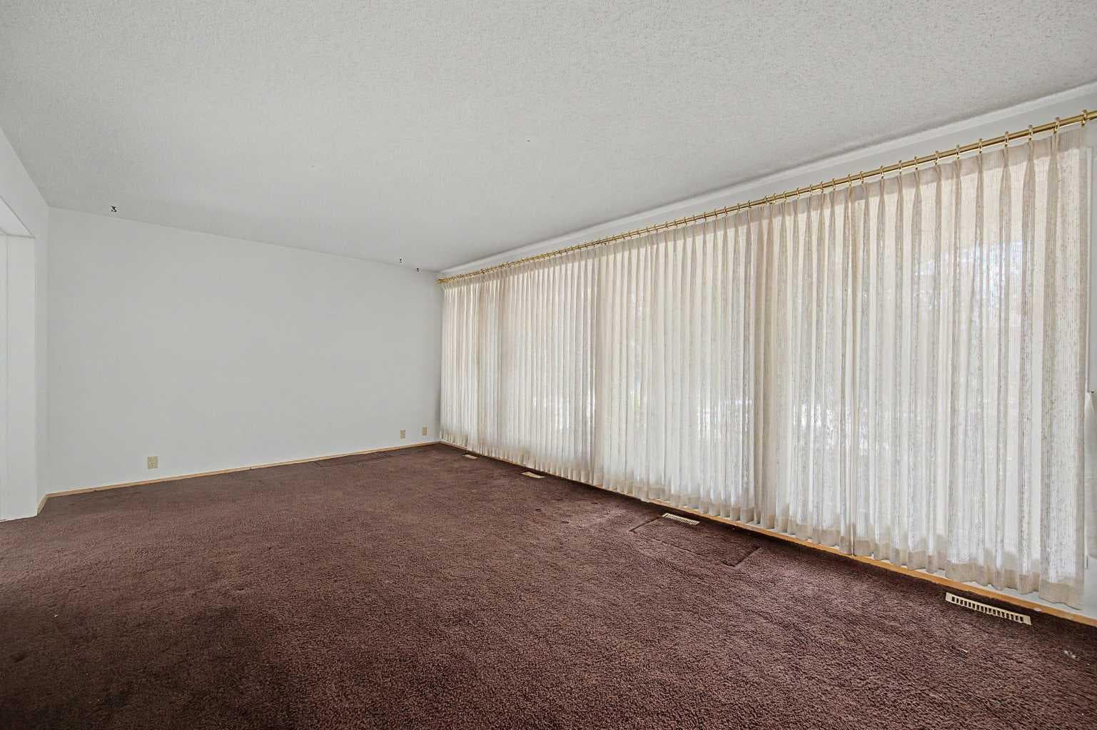 1032 Varsity Estates Drive NW