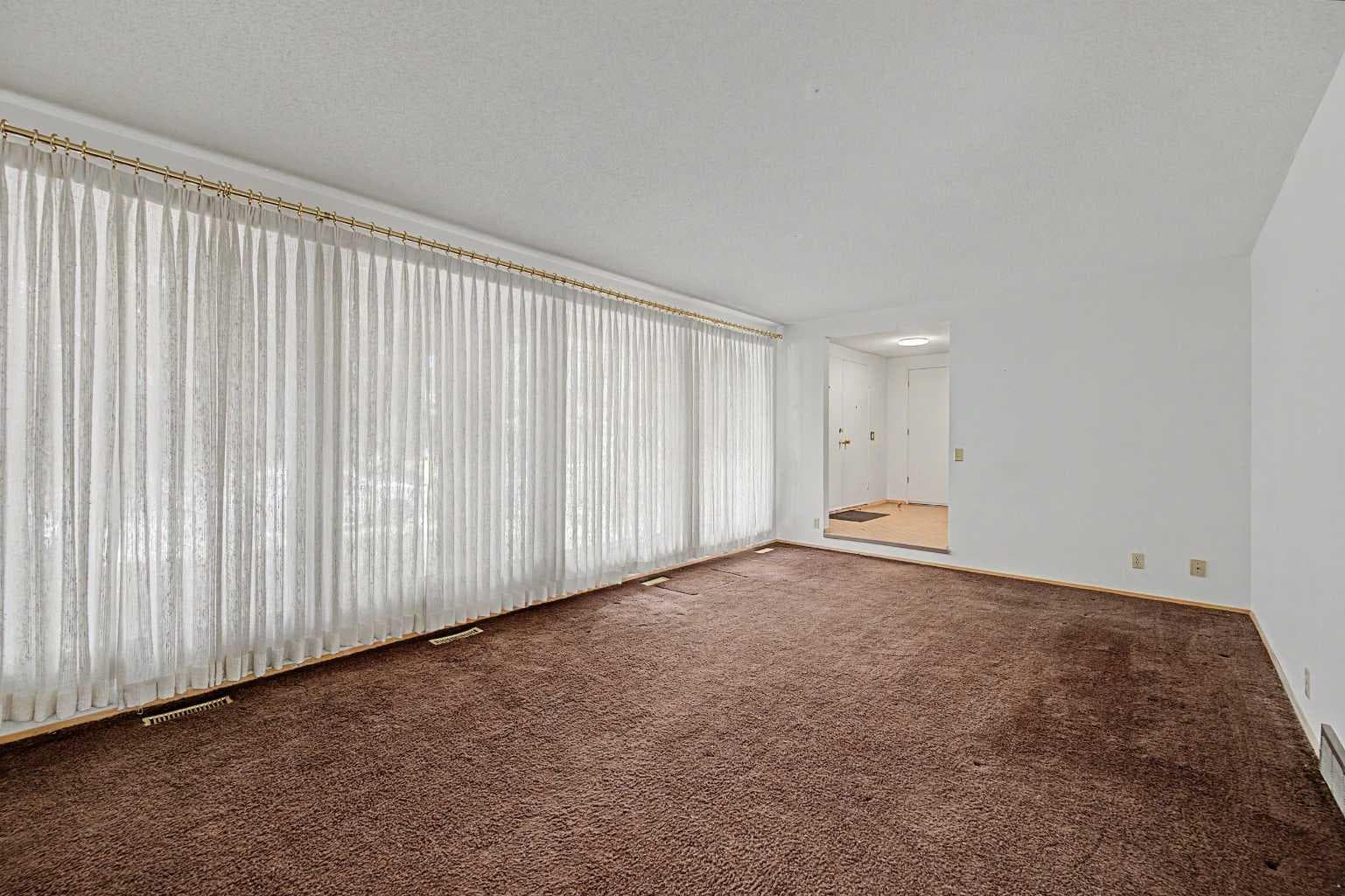 1032 Varsity Estates Drive NW