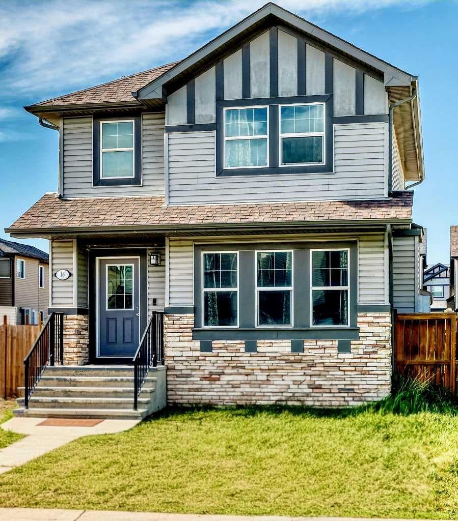 16 Skyview Springs Road NE