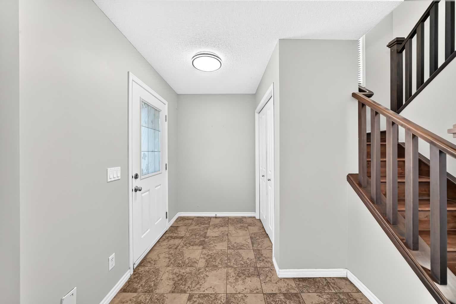 16 Skyview Springs Road NE
