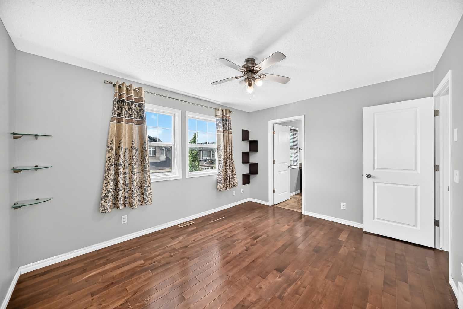 16 Skyview Springs Road NE