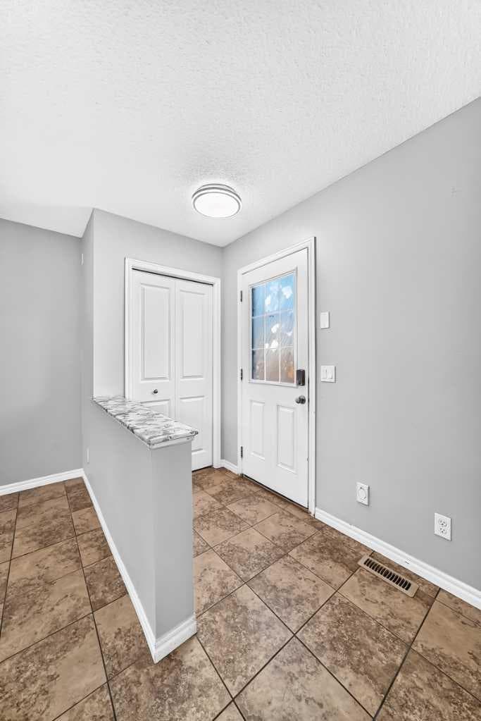 16 Skyview Springs Road NE