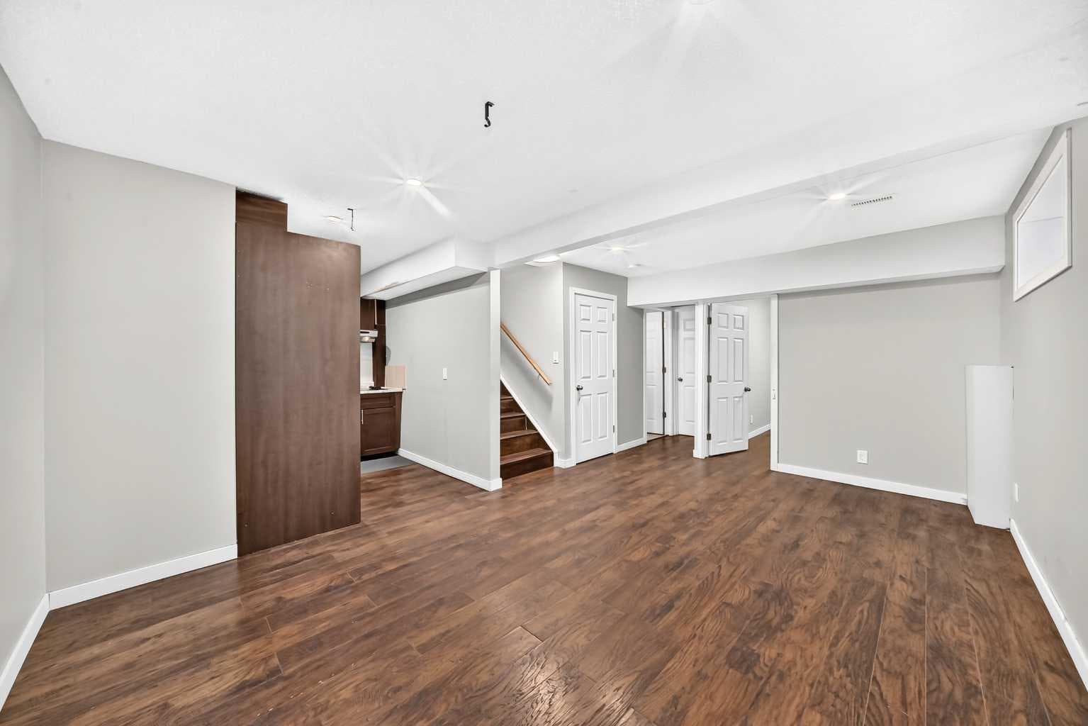 16 Skyview Springs Road NE