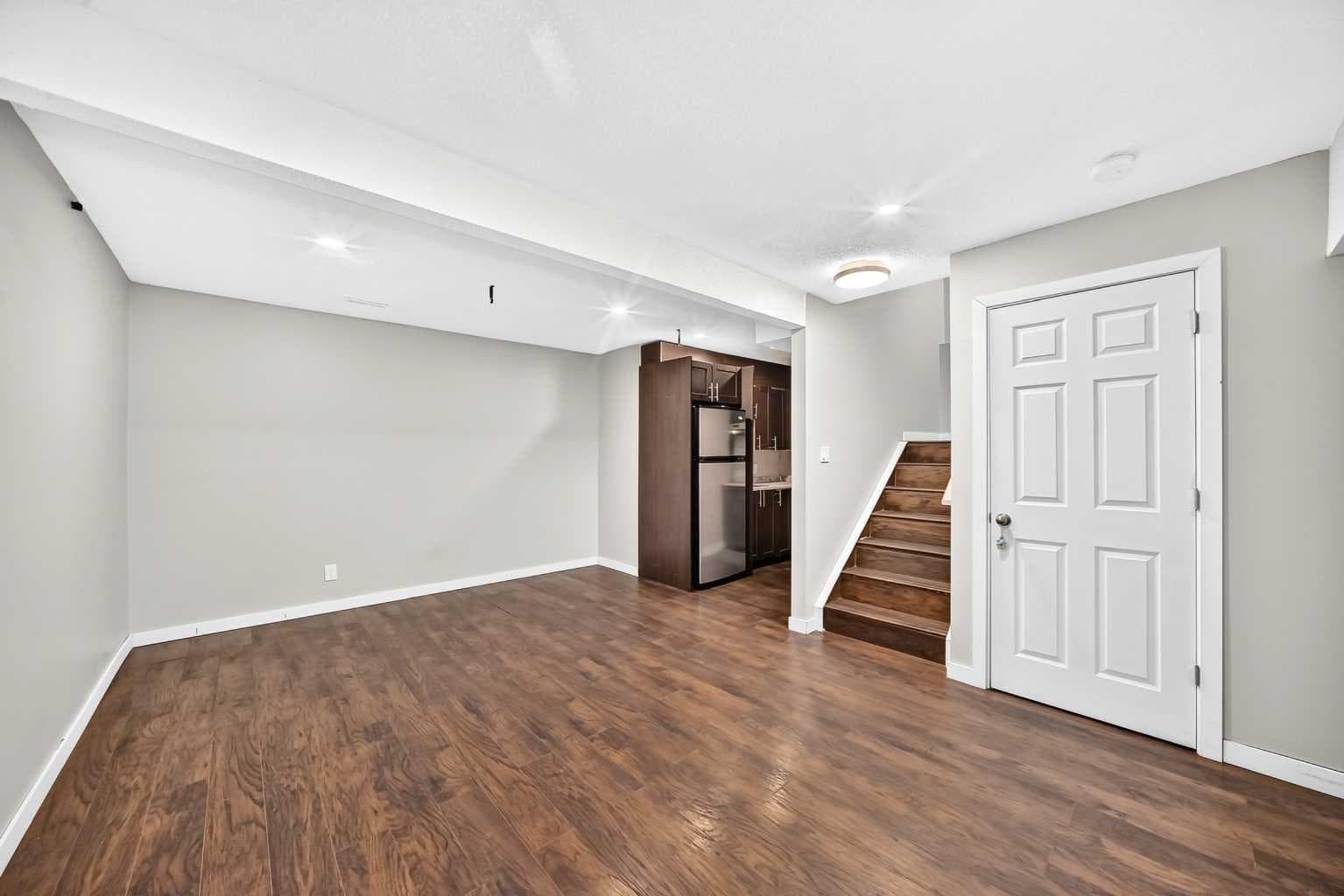 16 Skyview Springs Road NE
