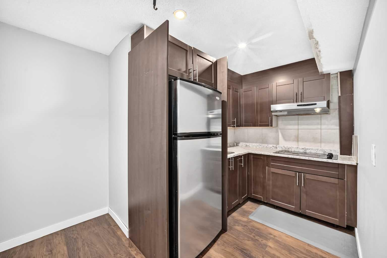 16 Skyview Springs Road NE
