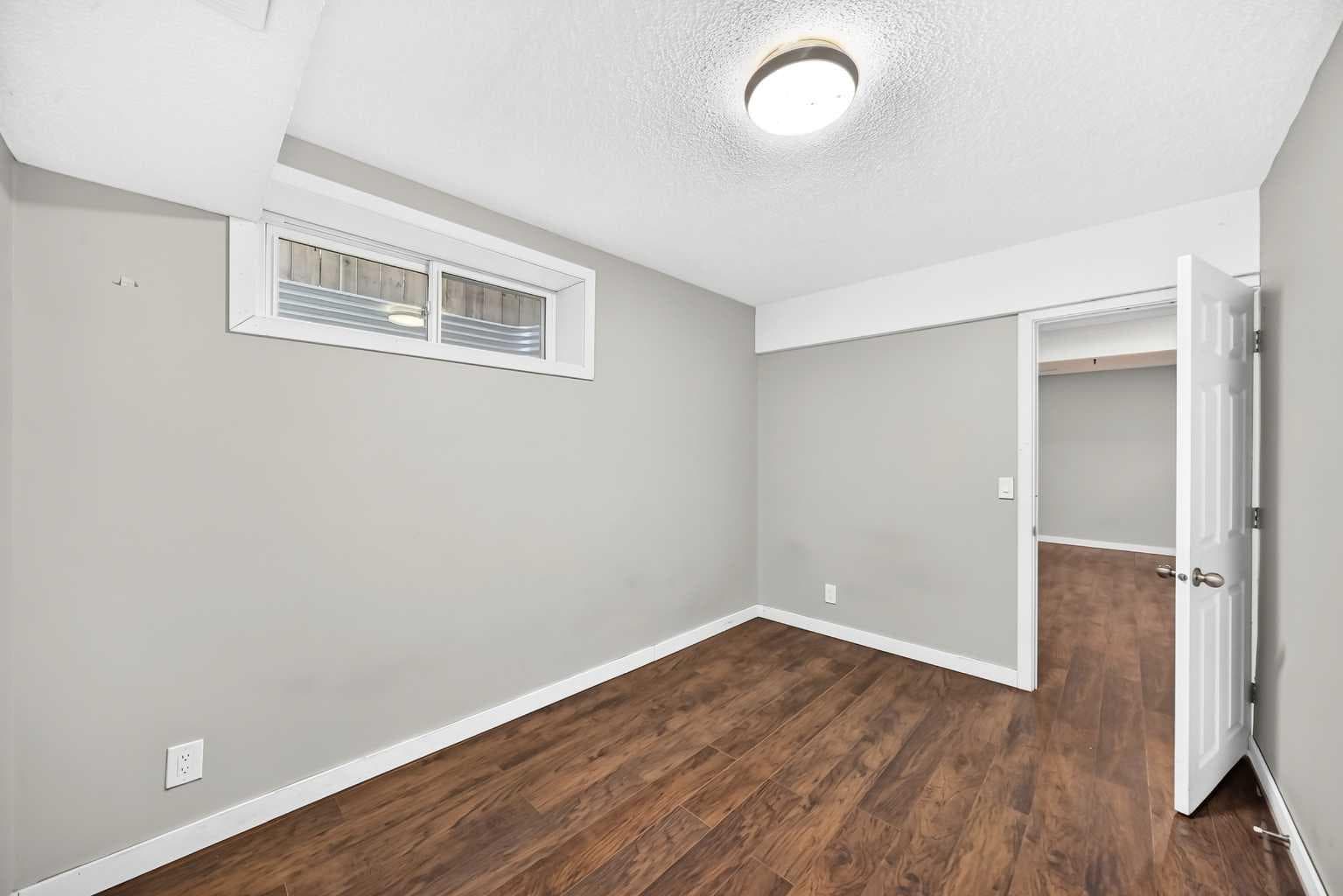 16 Skyview Springs Road NE