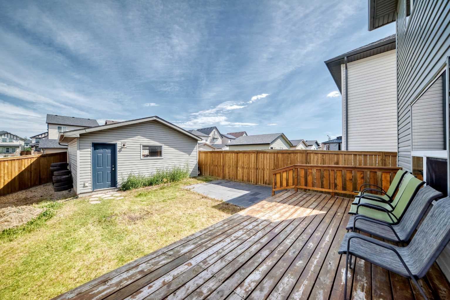 16 Skyview Springs Road NE