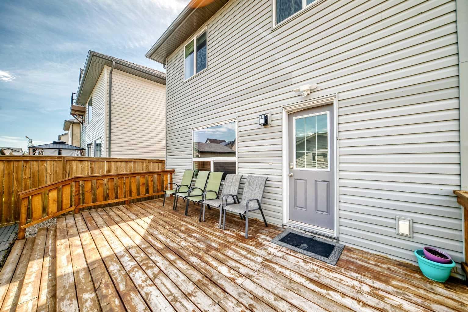 16 Skyview Springs Road NE