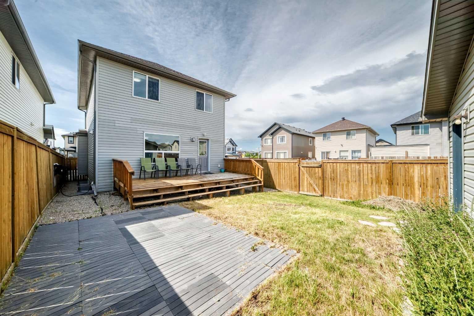 16 Skyview Springs Road NE