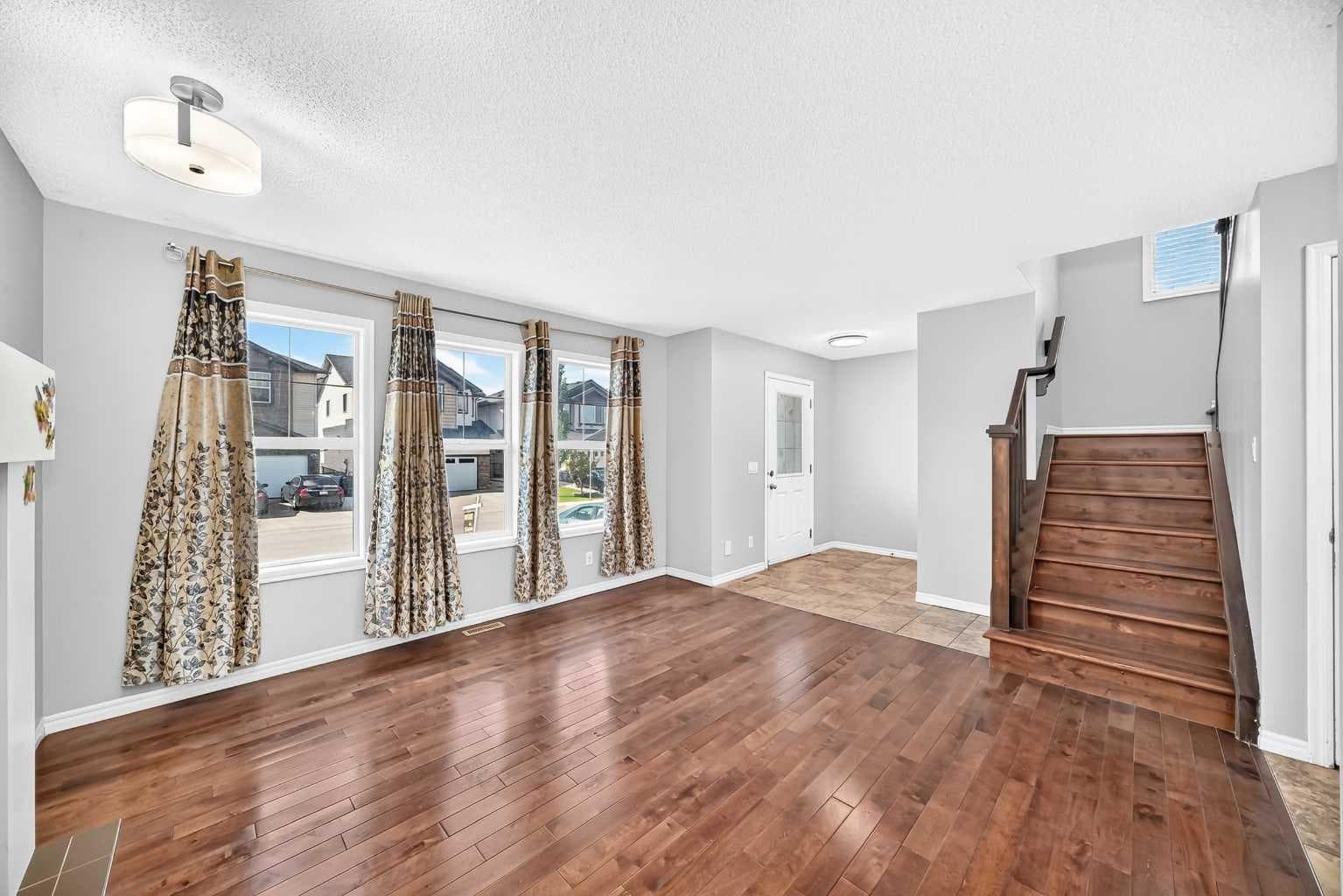16 Skyview Springs Road NE