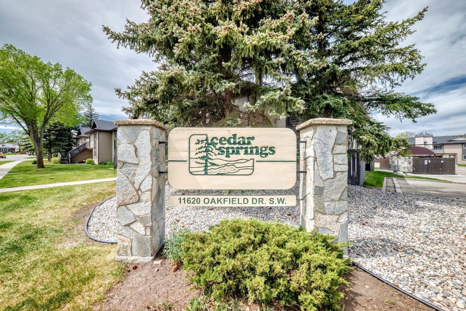 51 Cedar Springs Gardens SW