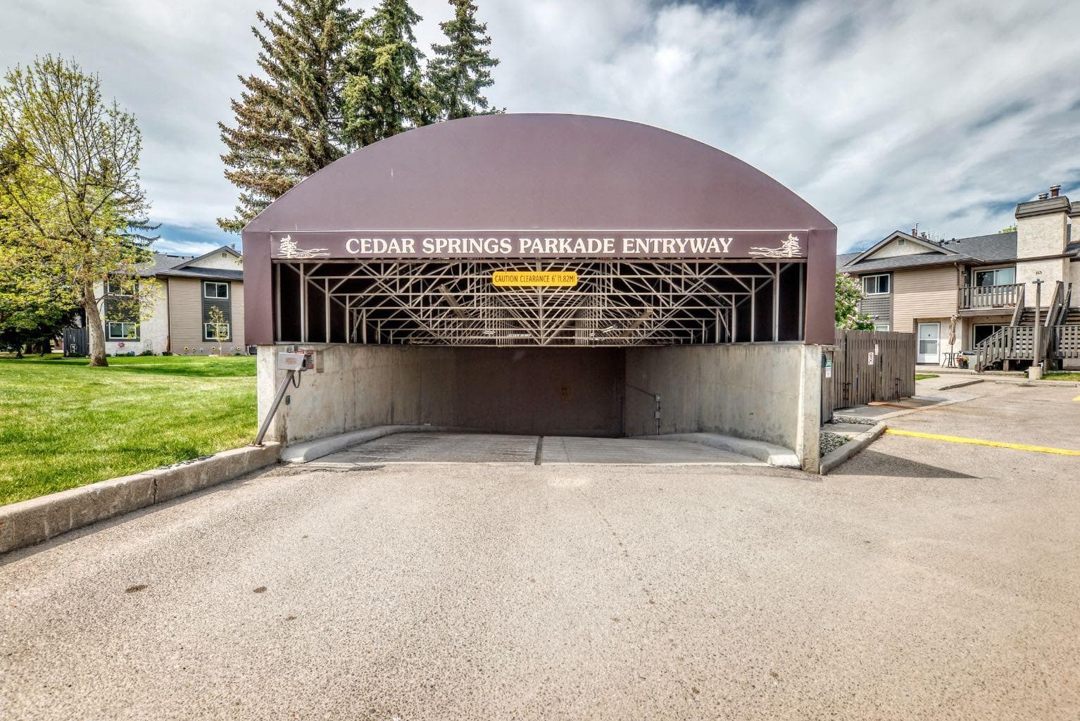 51 Cedar Springs Gardens SW