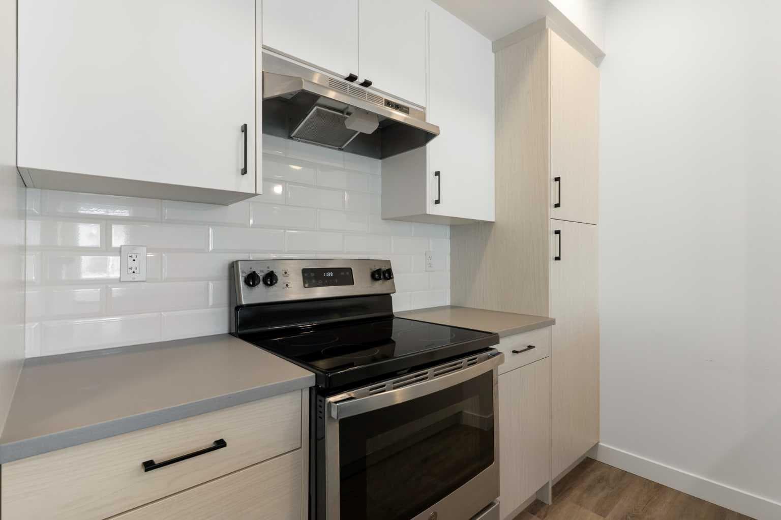 401, 24 Rivercrest Drive 