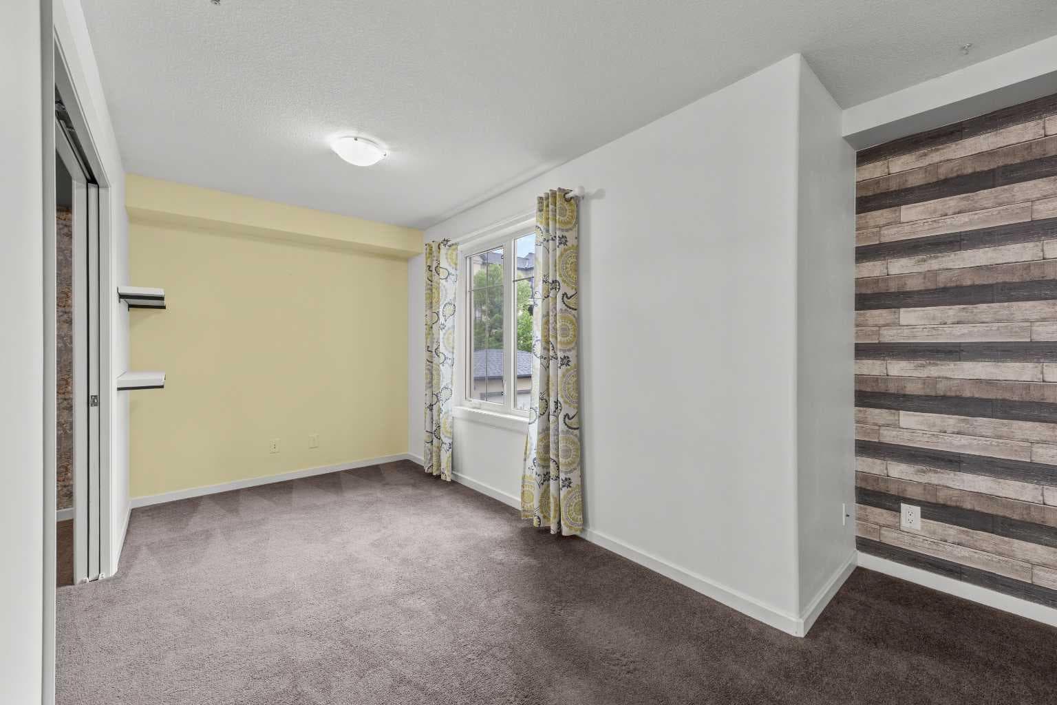 1213, 310 McKenzie Towne Gate SE