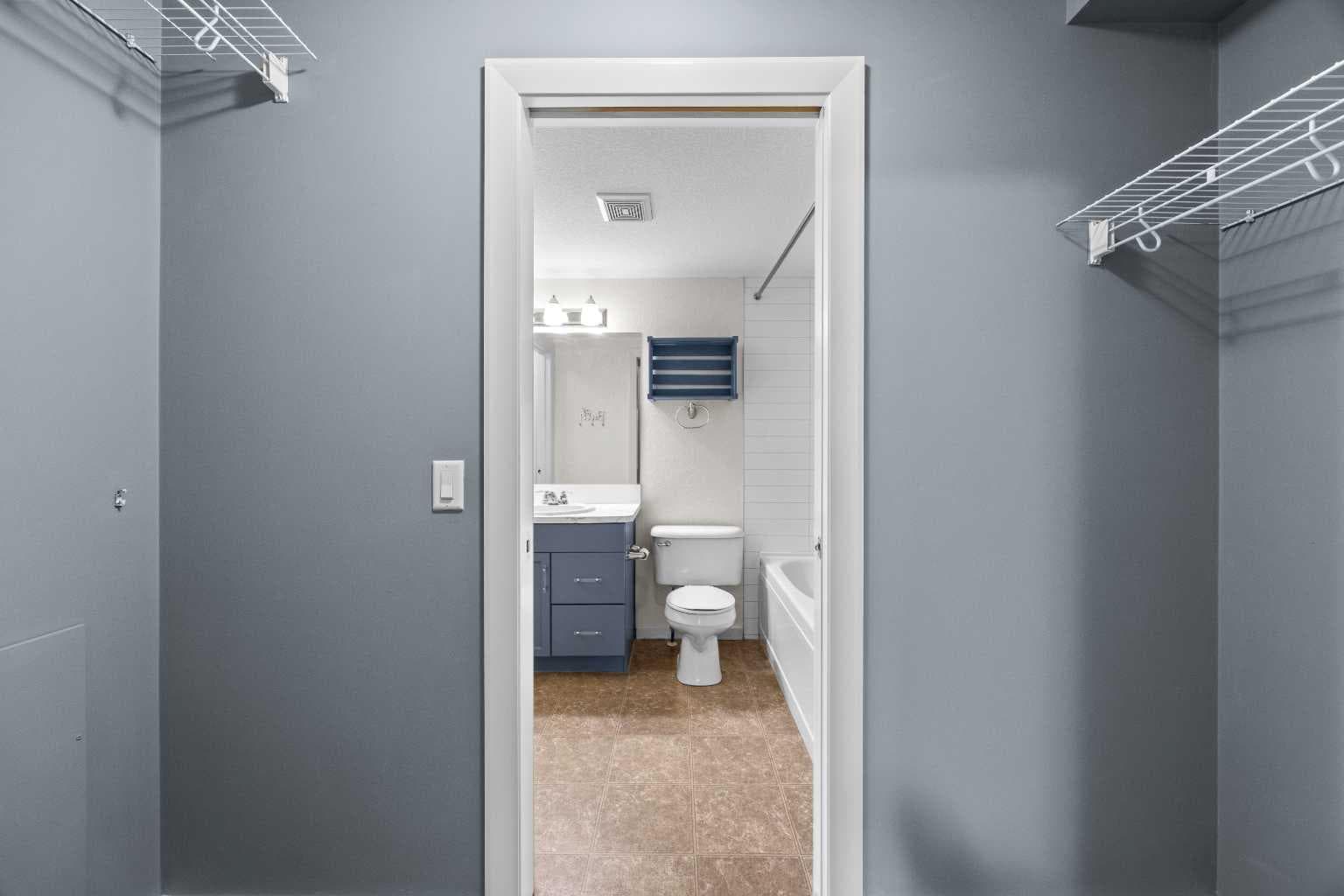 1213, 310 McKenzie Towne Gate SE