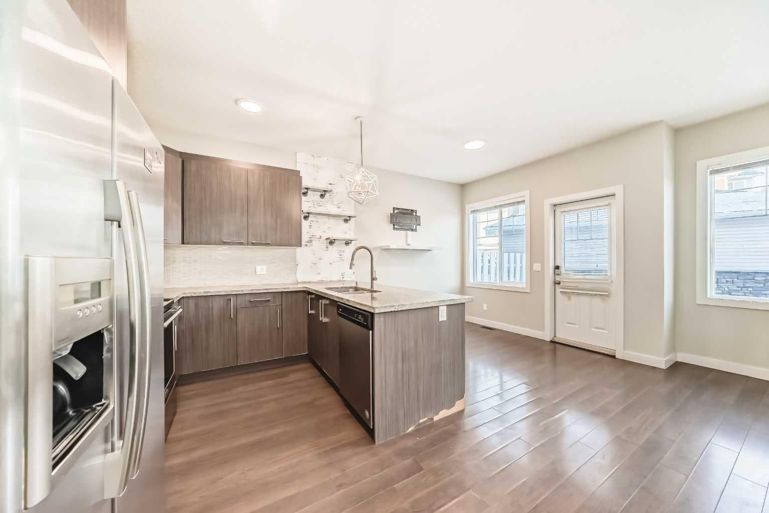 115, 300 Marina Drive 