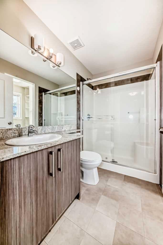 115, 300 Marina Drive 