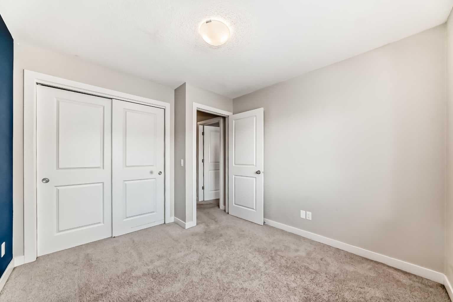 115, 300 Marina Drive 