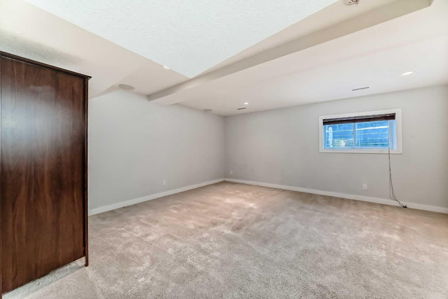 115, 300 Marina Drive 