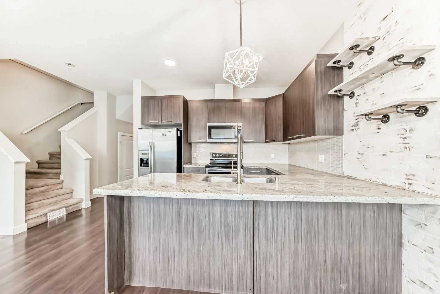 115, 300 Marina Drive 