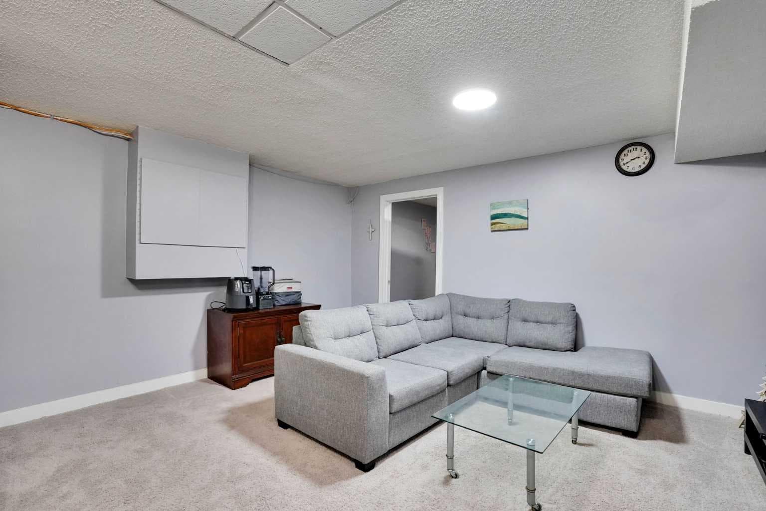133 MARTINGLEN Way NE