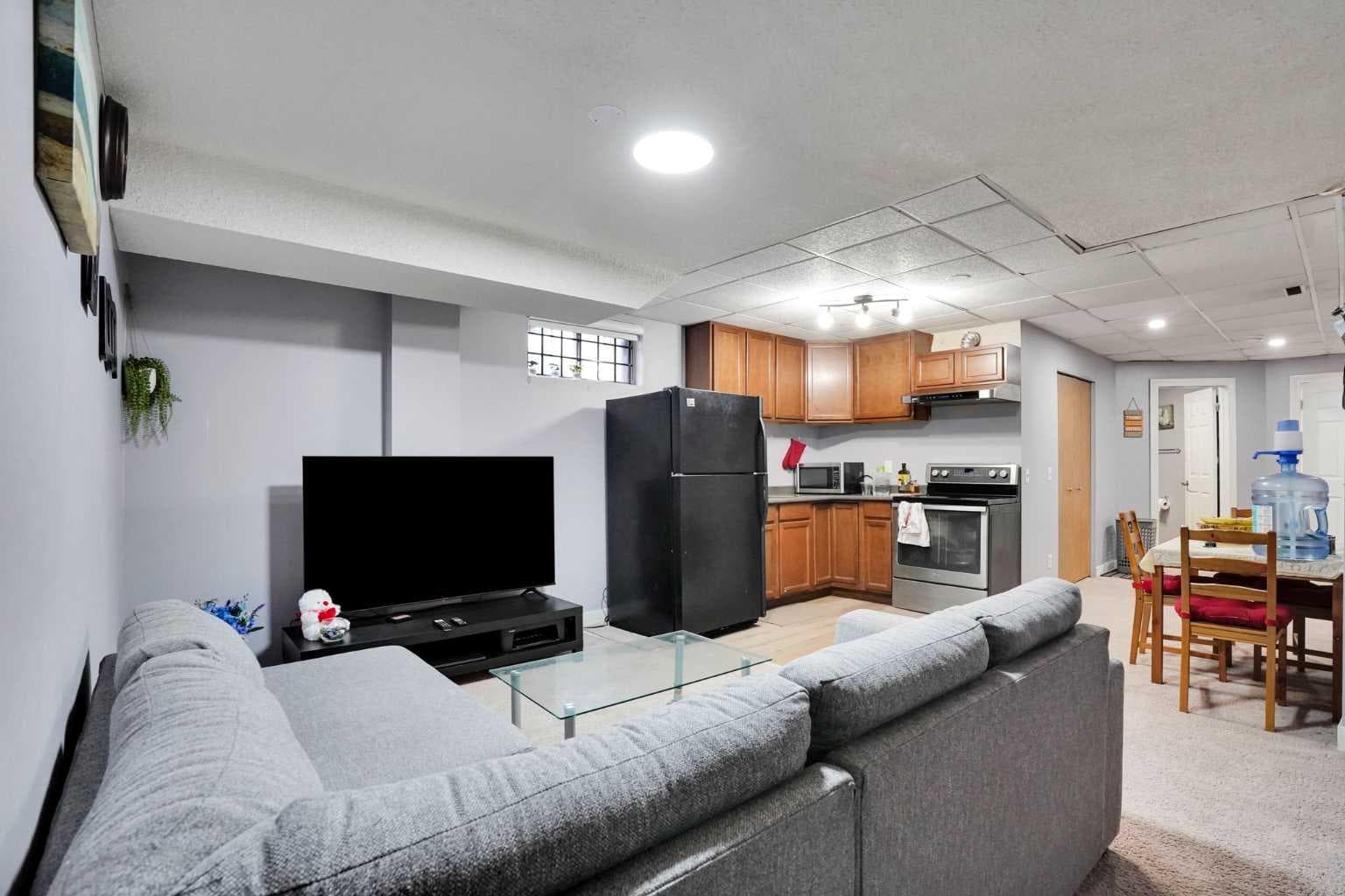 133 MARTINGLEN Way NE