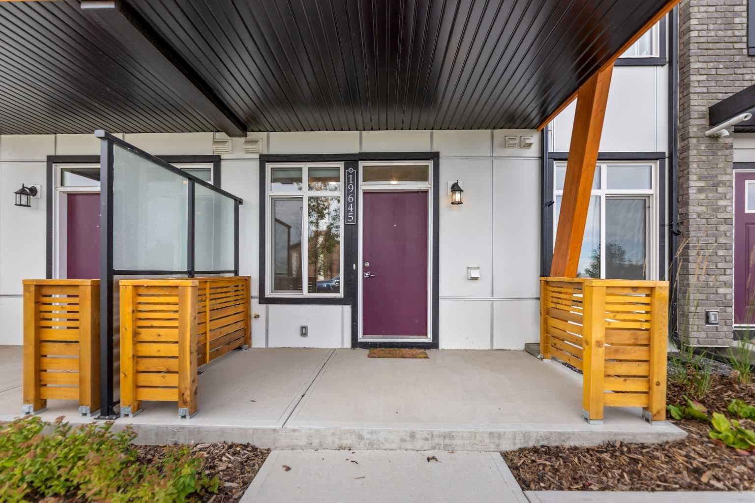 19645 48 Street SE