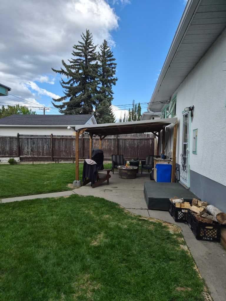 126 Springwood Drive SW