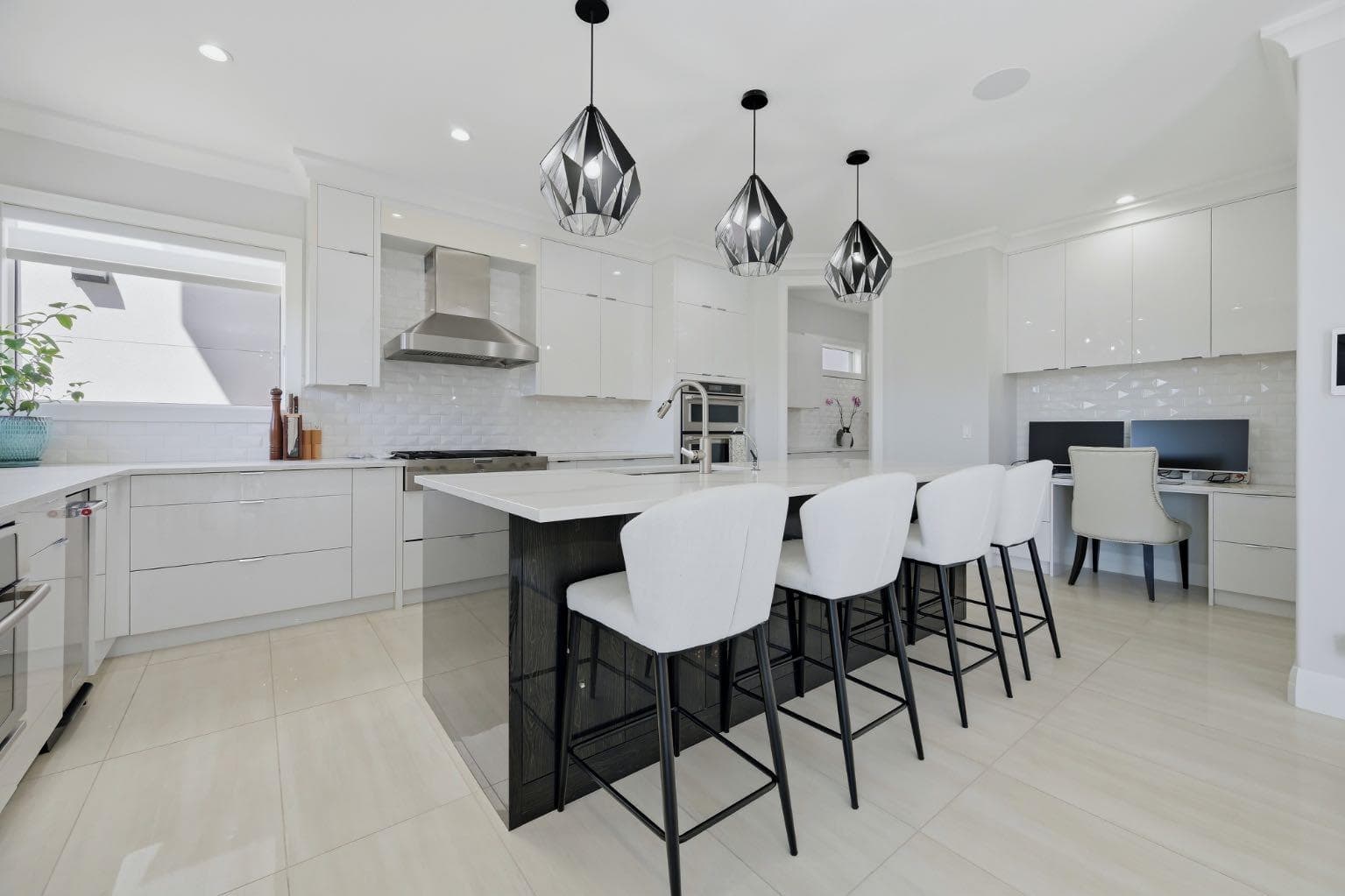 102 Malibou Road 