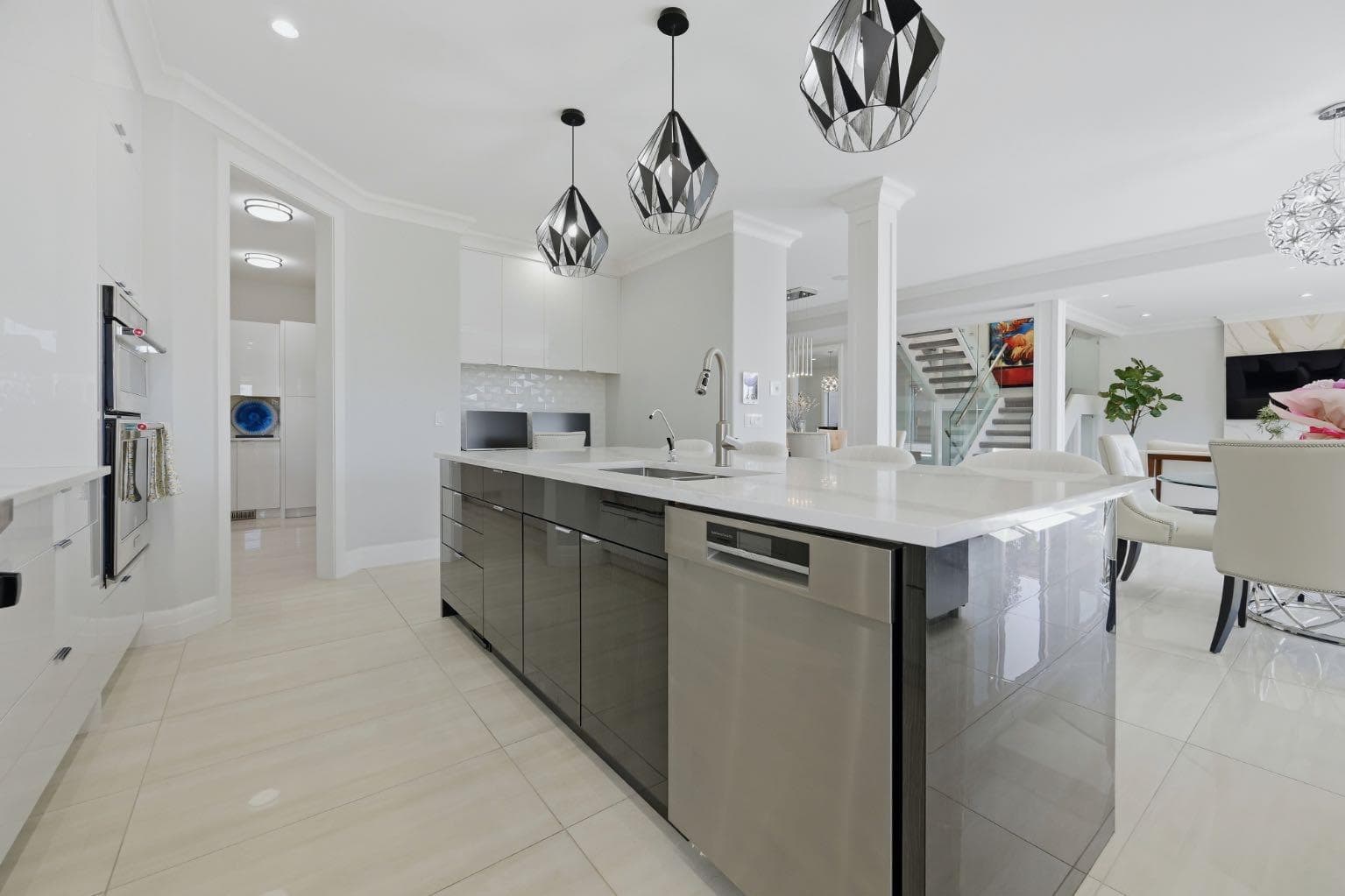 102 Malibou Road 