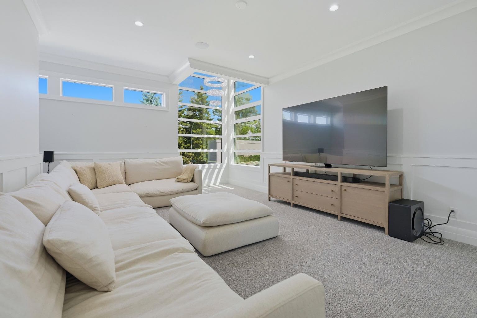 102 Malibou Road 