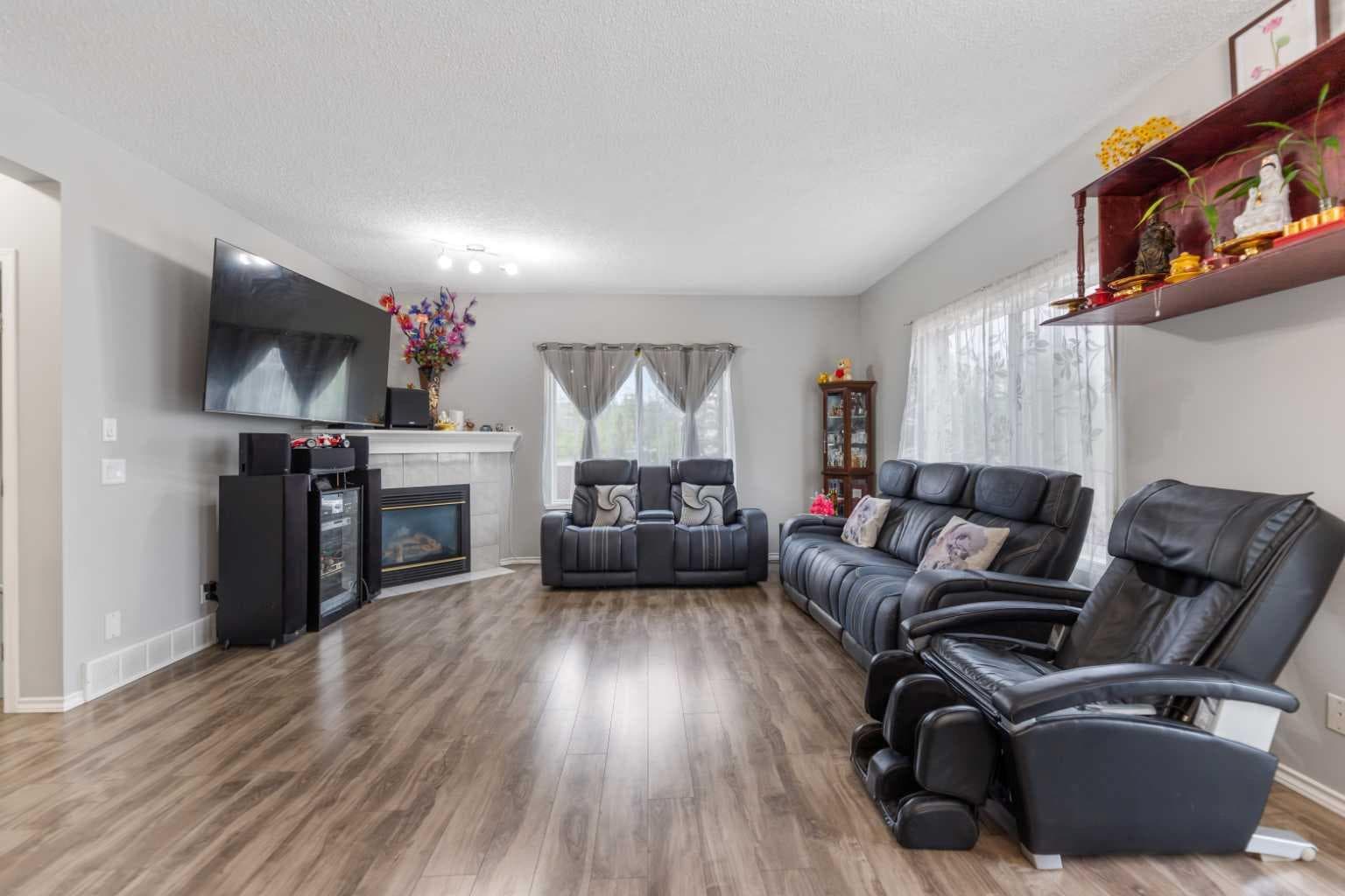 148 Springmere Way 