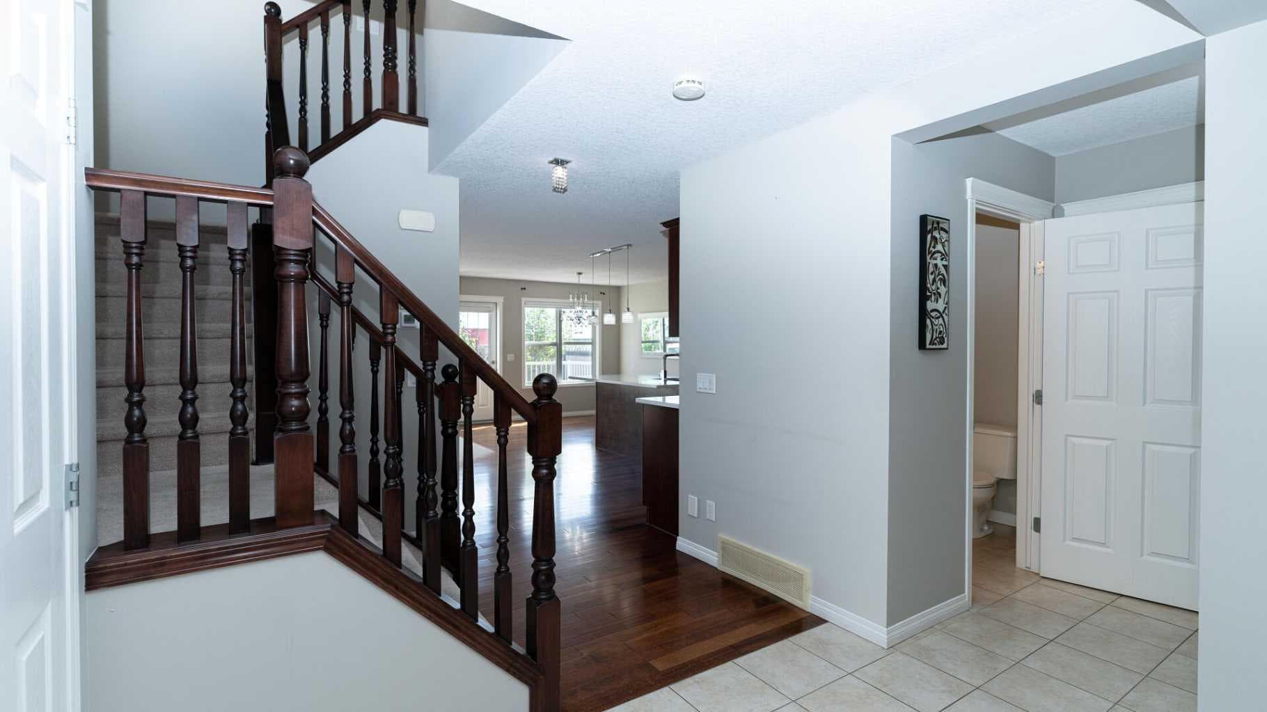 247 Taralake Way NE