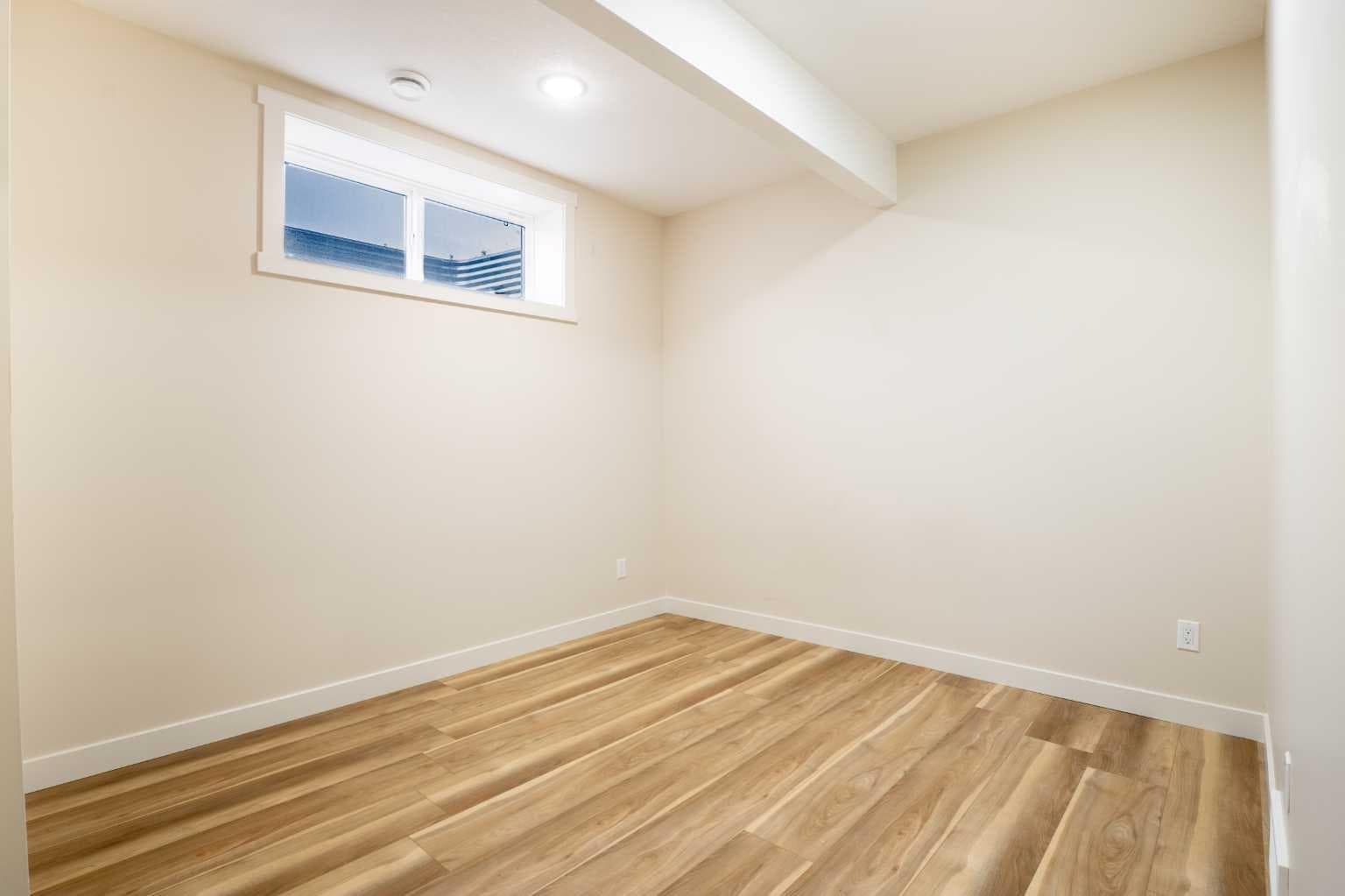 56 Corner Glen Green NE