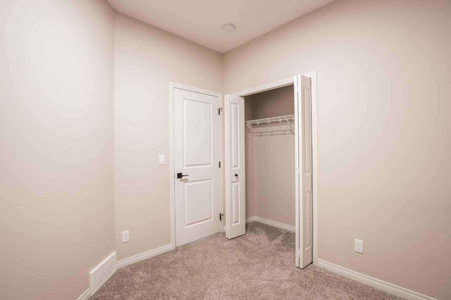 56 Corner Glen Green NE