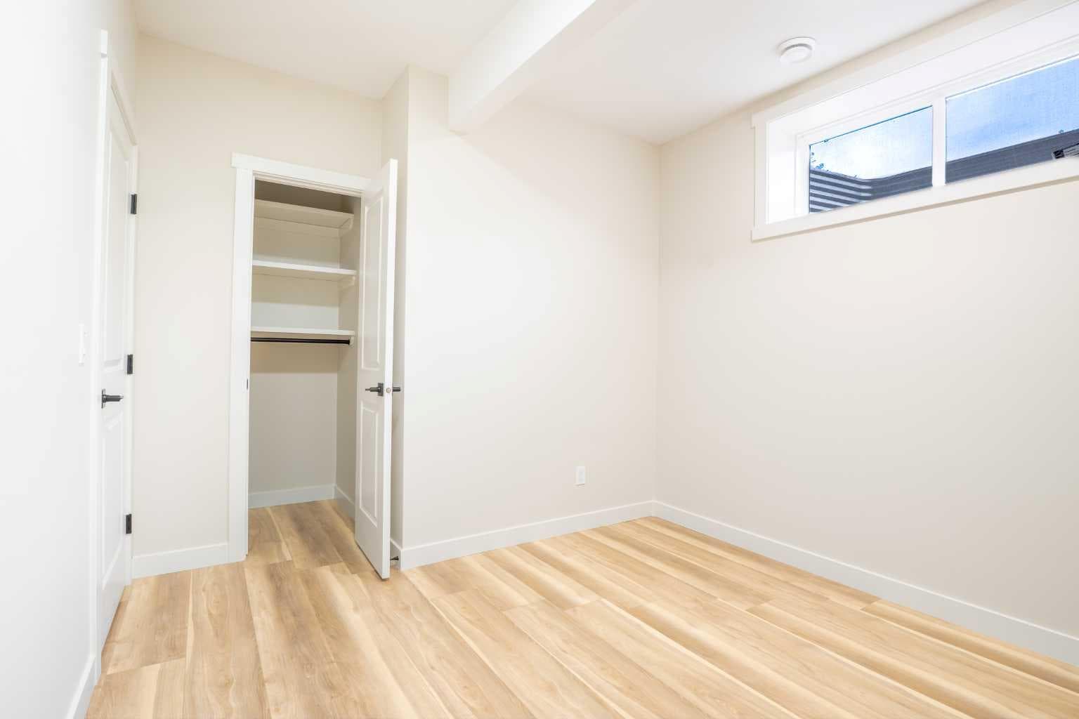 56 Corner Glen Green NE