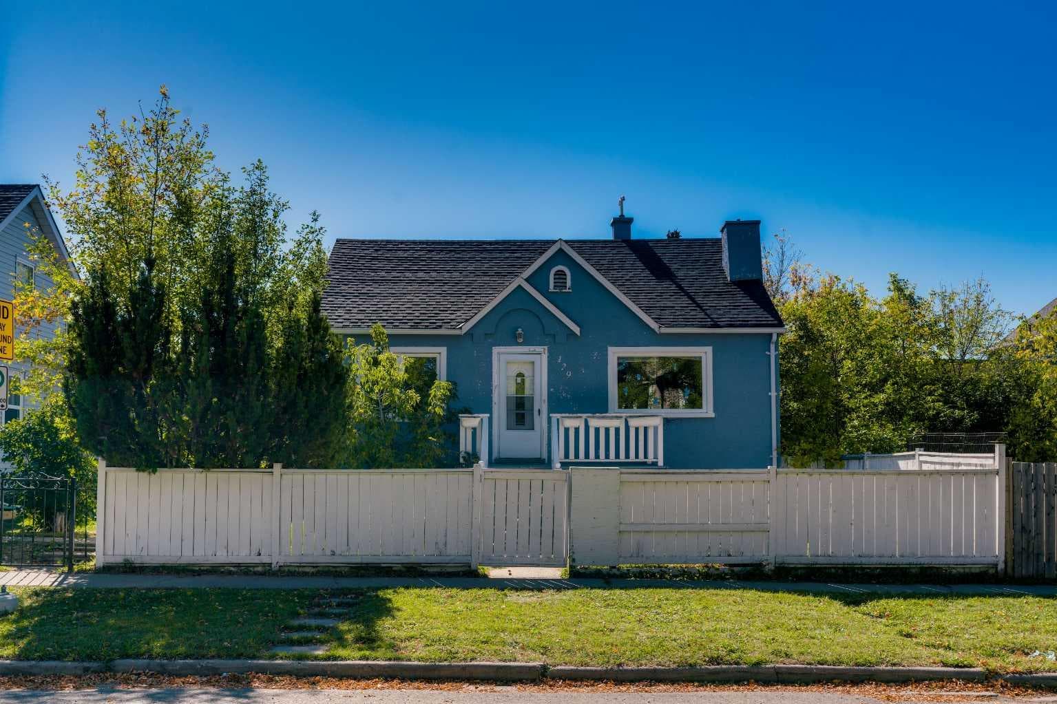 129 18 Avenue NW
