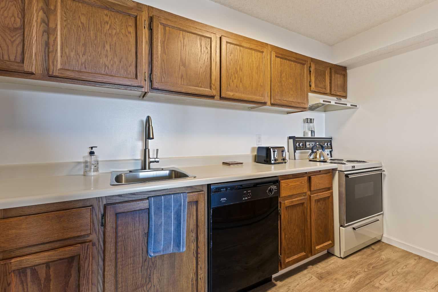 1506, 9800 Horton Road SW