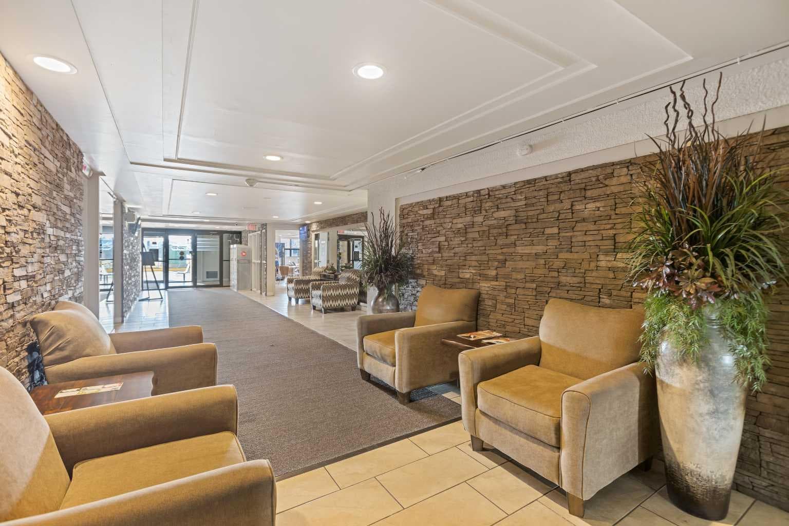 1506, 9800 Horton Road SW