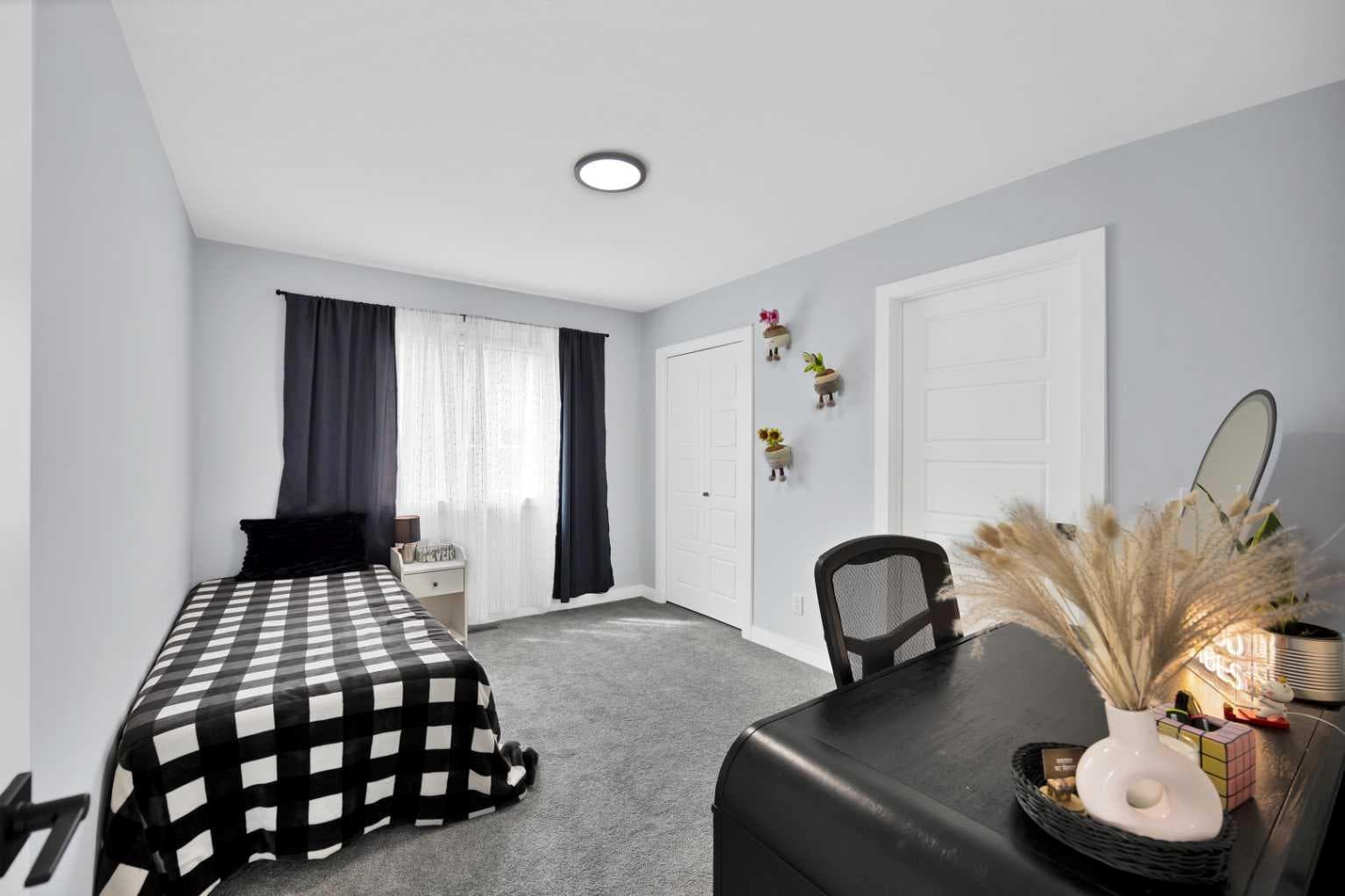 211 Dawson Harbour Court 