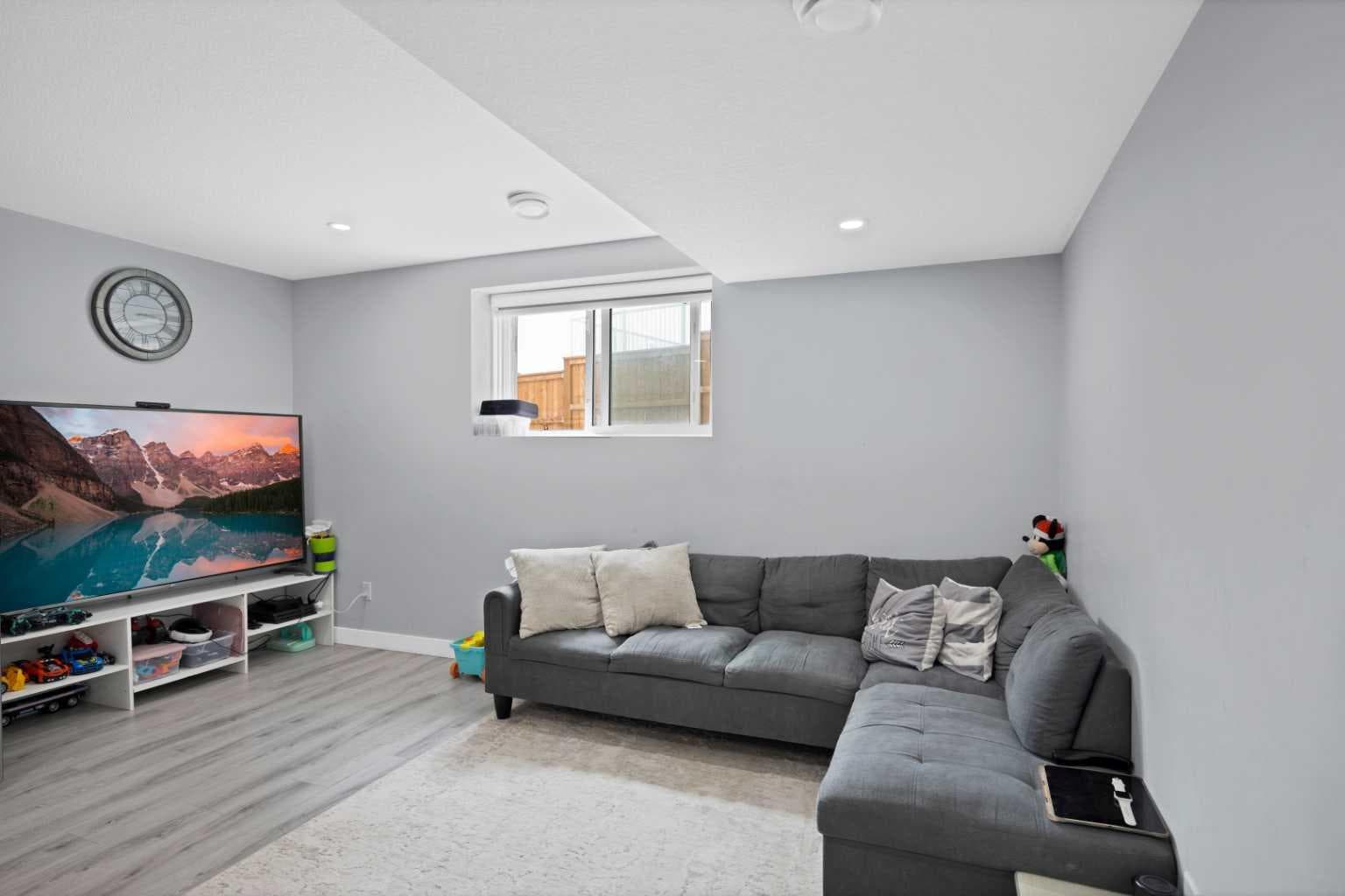 211 Dawson Harbour Court 