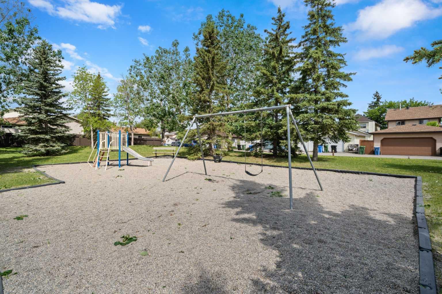 107 Tararidge Close NE