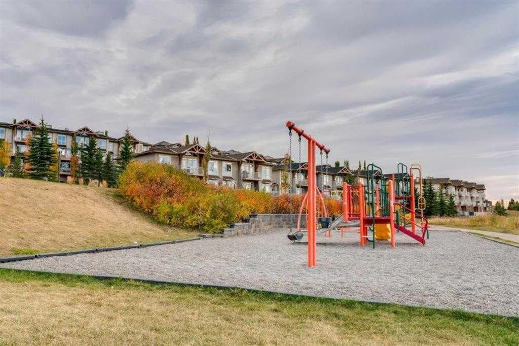 1, 169 Rockyledge View NW