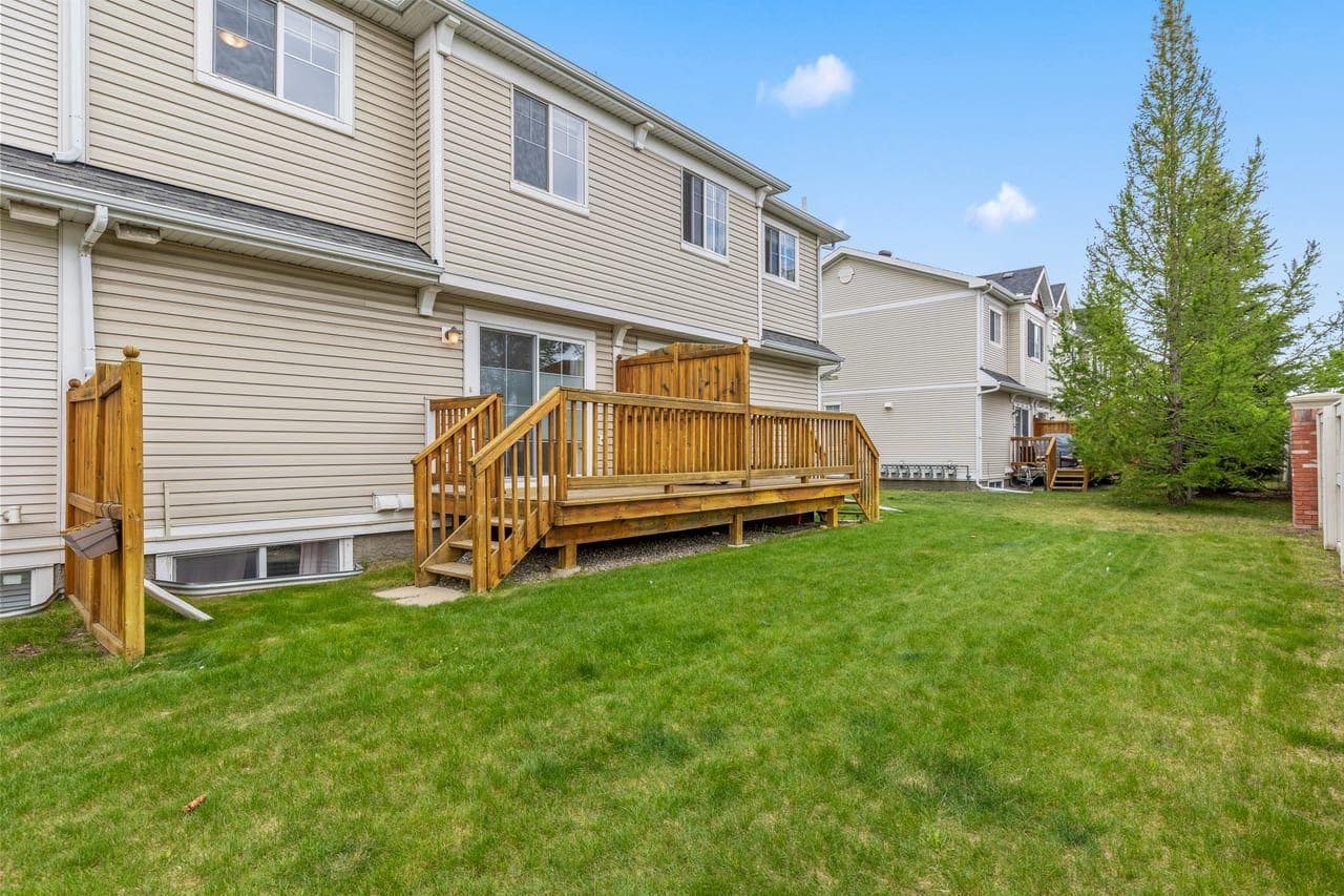 189 Country Village Manor NE
