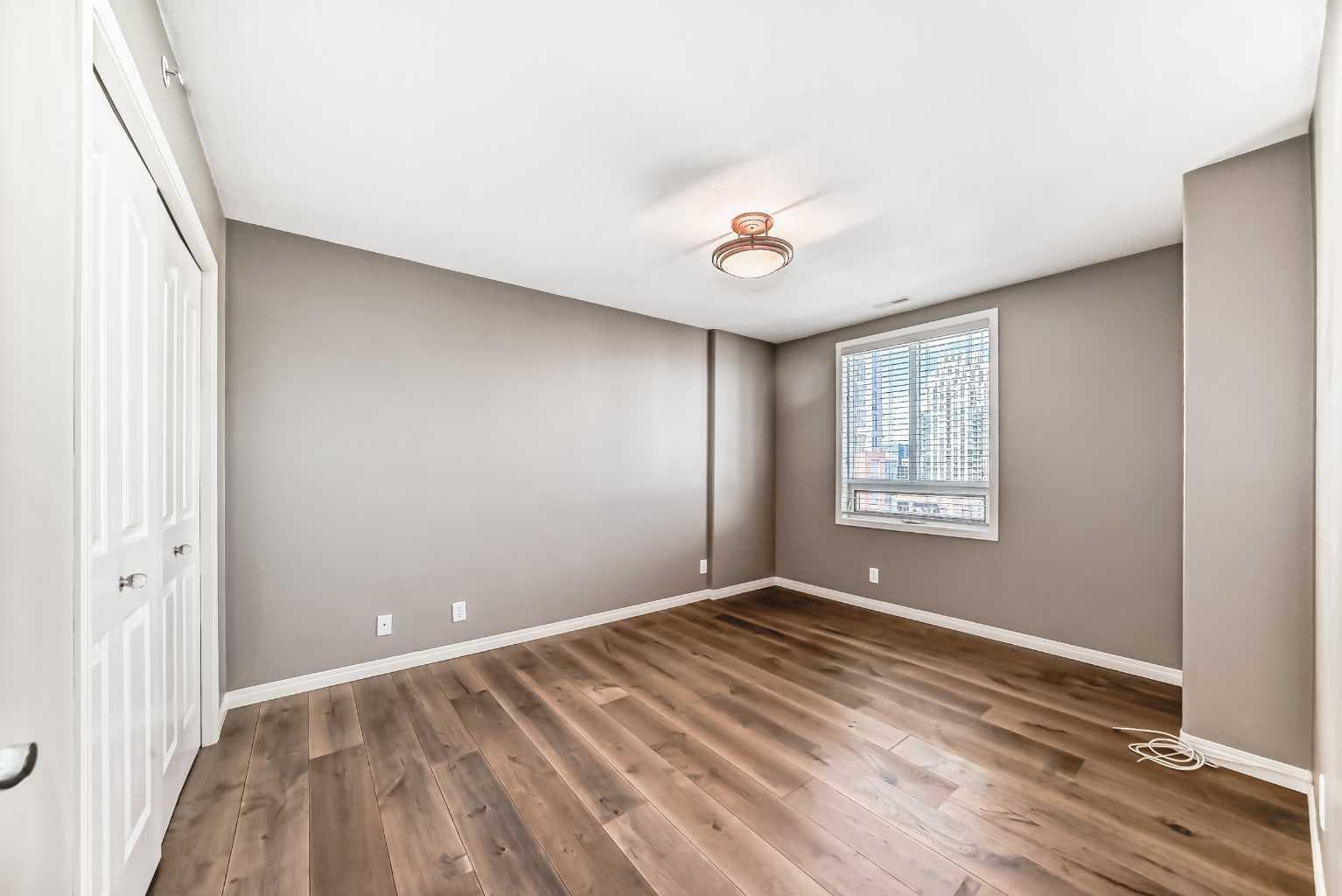 1901, 683 10 Street SW
