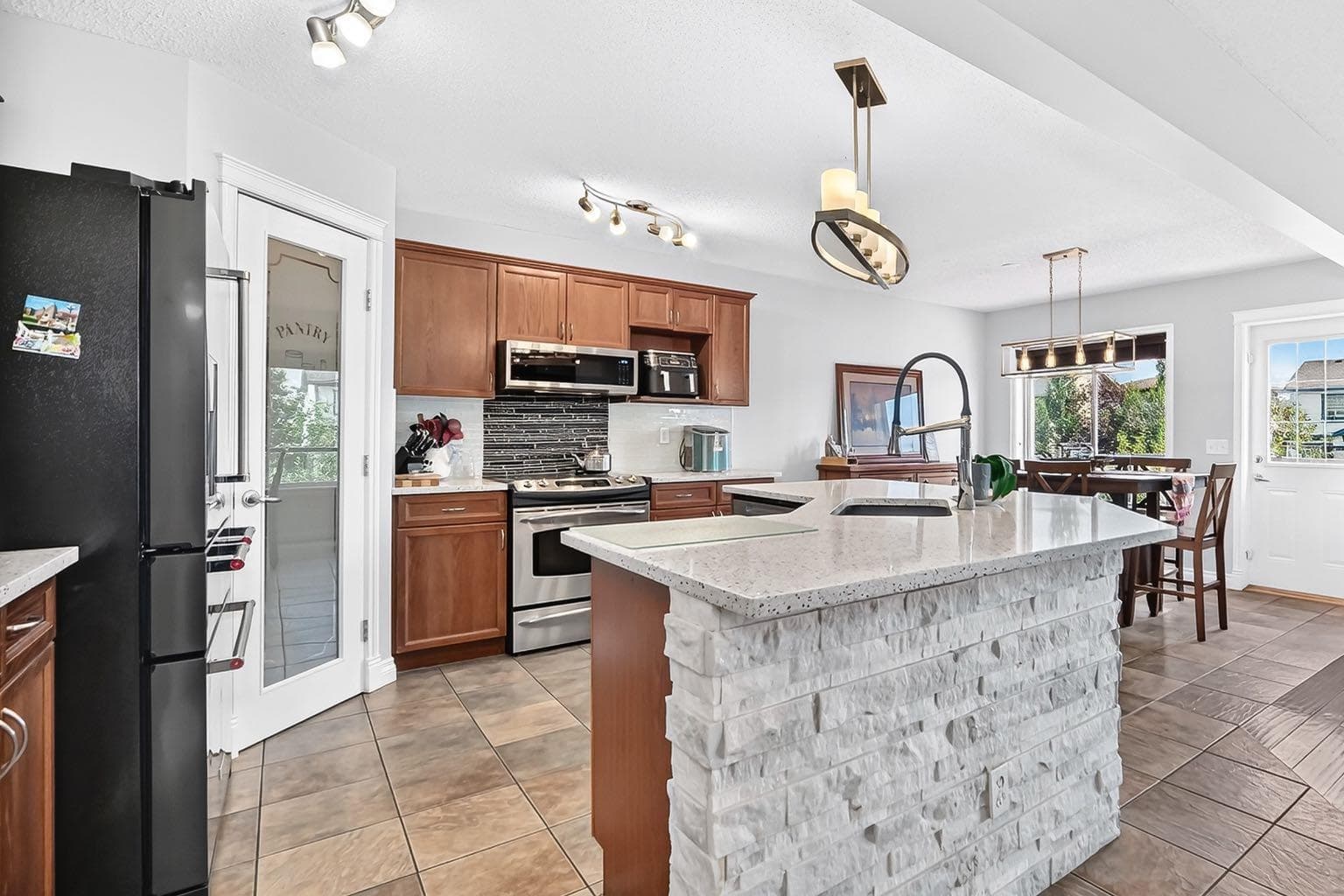 327 Sagewood Place SW