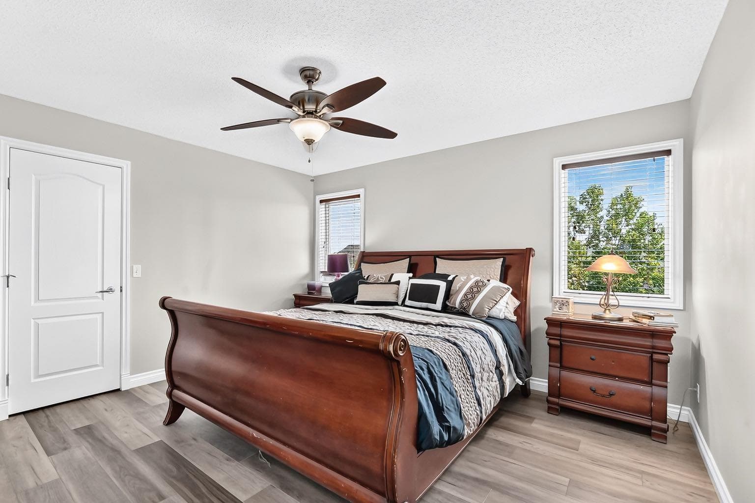 327 Sagewood Place SW
