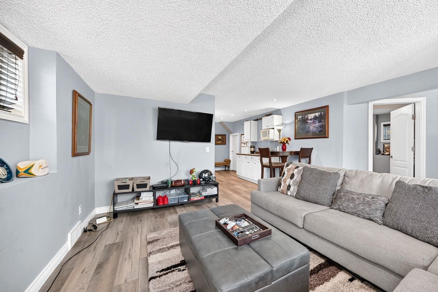 327 Sagewood Place SW