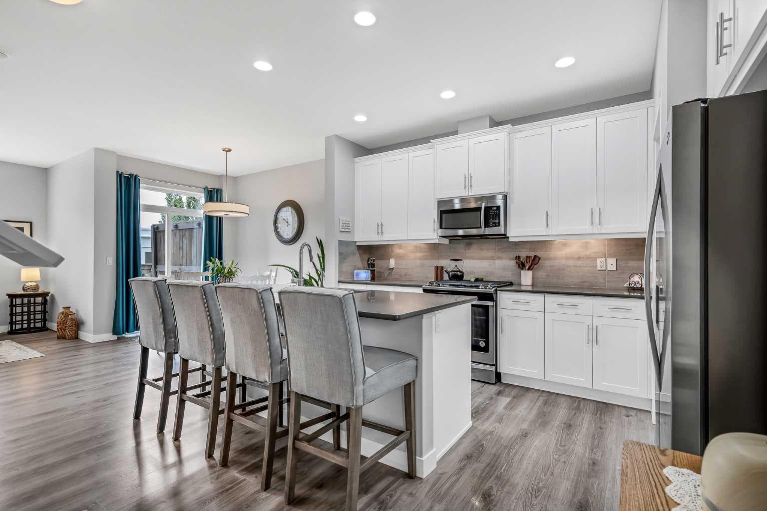 565 Midtown Street SW