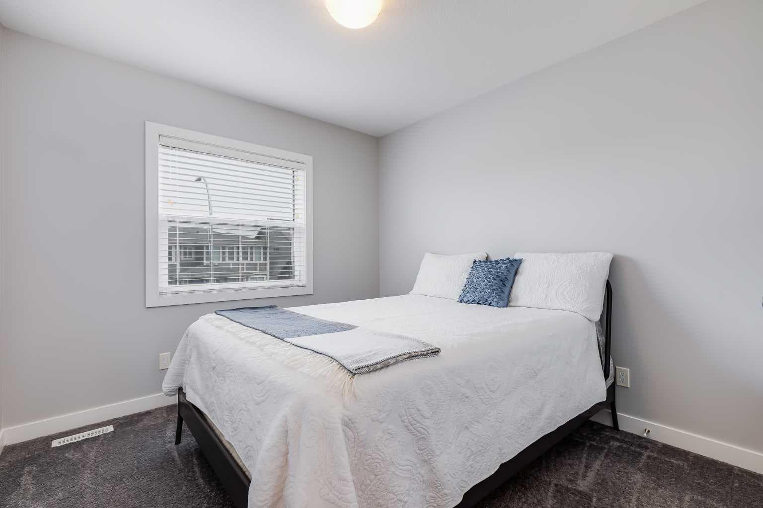565 Midtown Street SW